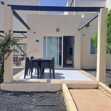 Homeforguest Apartamento Con Terraza Y Piscina En Corralejo Kültér fotó