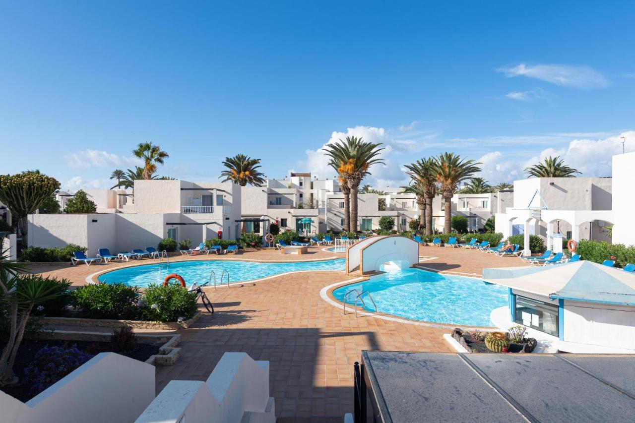 Homeforguest Apartamento Con Terraza Y Piscina En Corralejo Kültér fotó