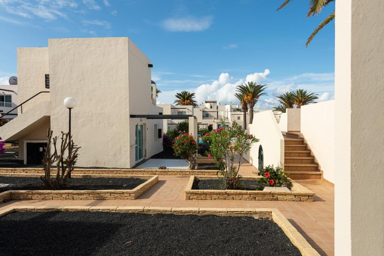 Homeforguest Apartamento Con Terraza Y Piscina En Corralejo Kültér fotó