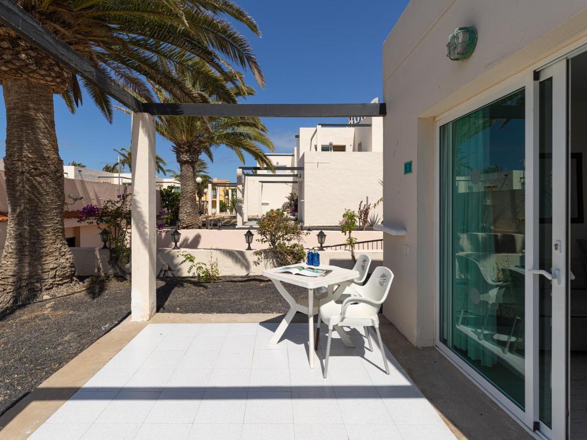 Homeforguest Apartamento Con Terraza Y Piscina En Corralejo Kültér fotó