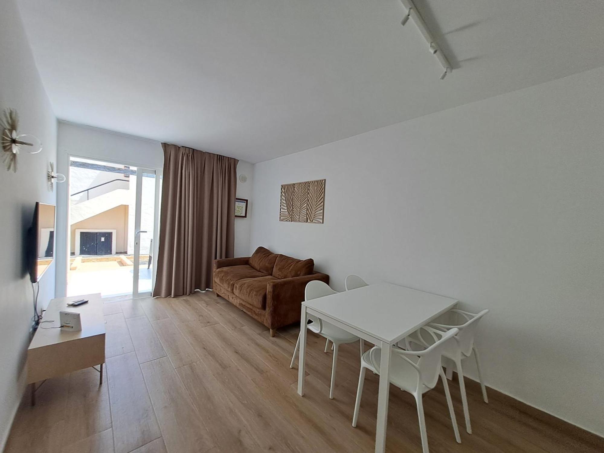 Homeforguest Apartamento Con Terraza Y Piscina En Corralejo Kültér fotó